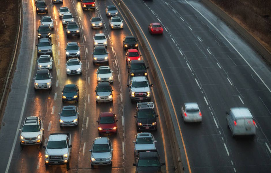 how to drive long distances alone 64354353 - چگونه از یک رانندگی طولانی به تنهایی لذت ببریم؟