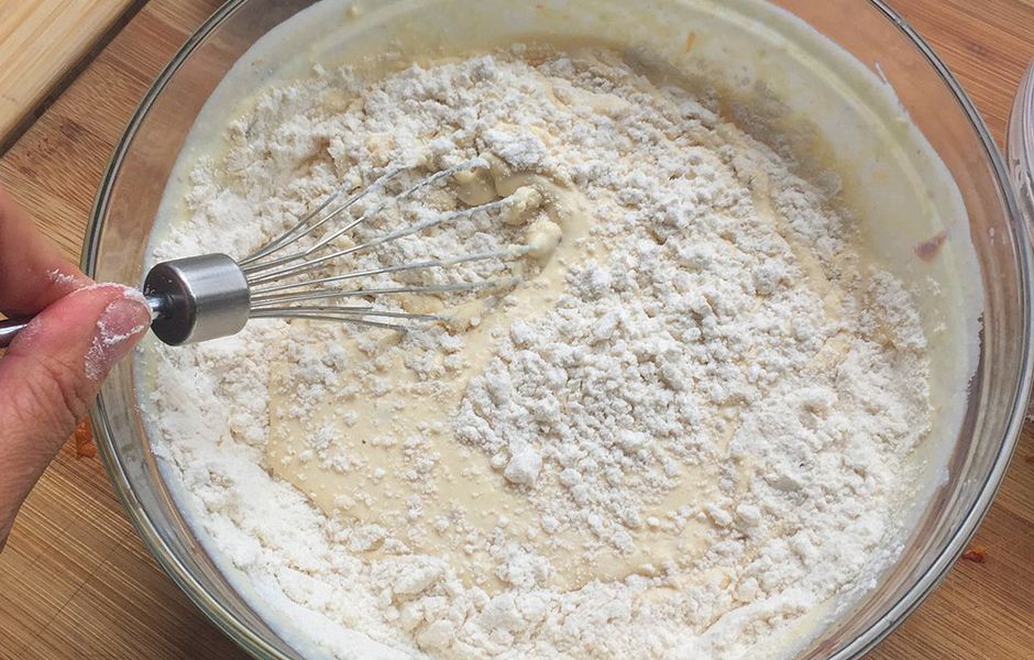 how to make chocolately chip cookies 564654656 - چگونه بیسکویت شکلاتی ساده بپزیم؟