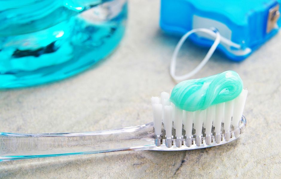 how to whiten teeth 545656456 - چگونه دندان هایمان را سفید کنیم؟