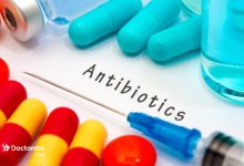 antibiotics 3 220x150 - آشنایی با عمل تیپ پلاستی بینی و کاربردهای آن